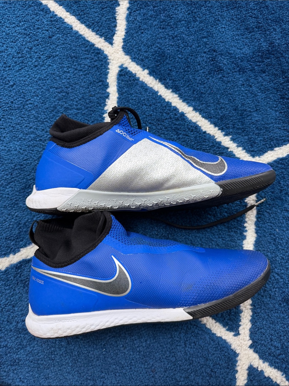 Nike Men’s Phantom VSN Indoor soccer Shoes